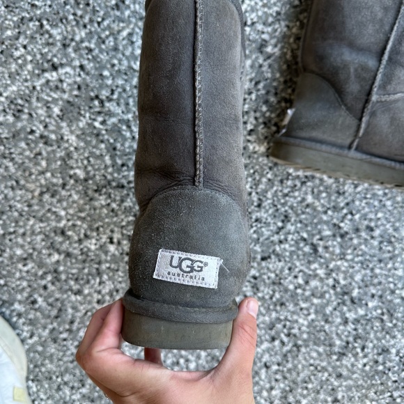 Uggs - Picture 3 of 5